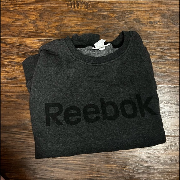 Reebok sweatshirt - Picture 1 of 2